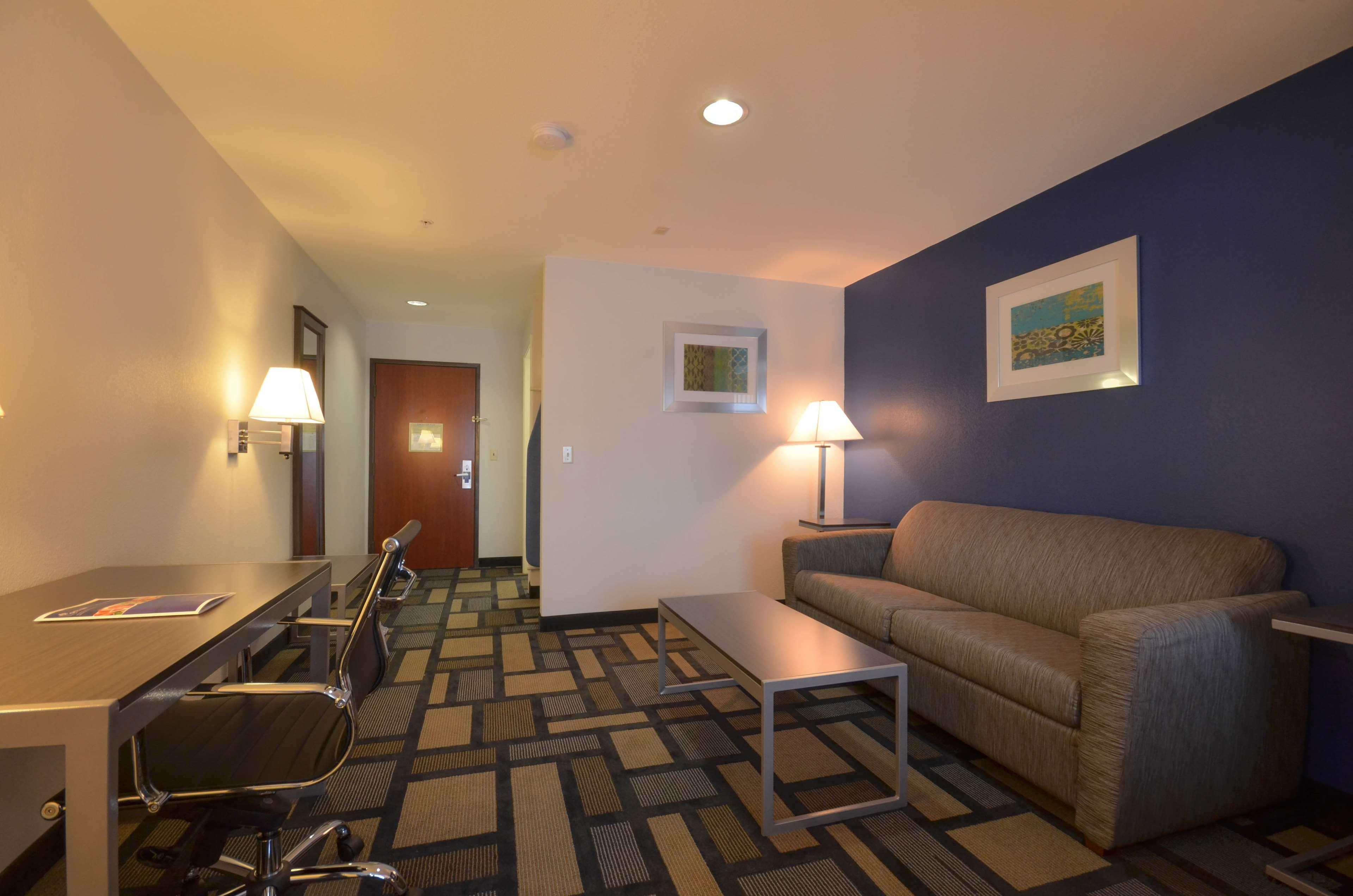 Western Galleria & Hotel