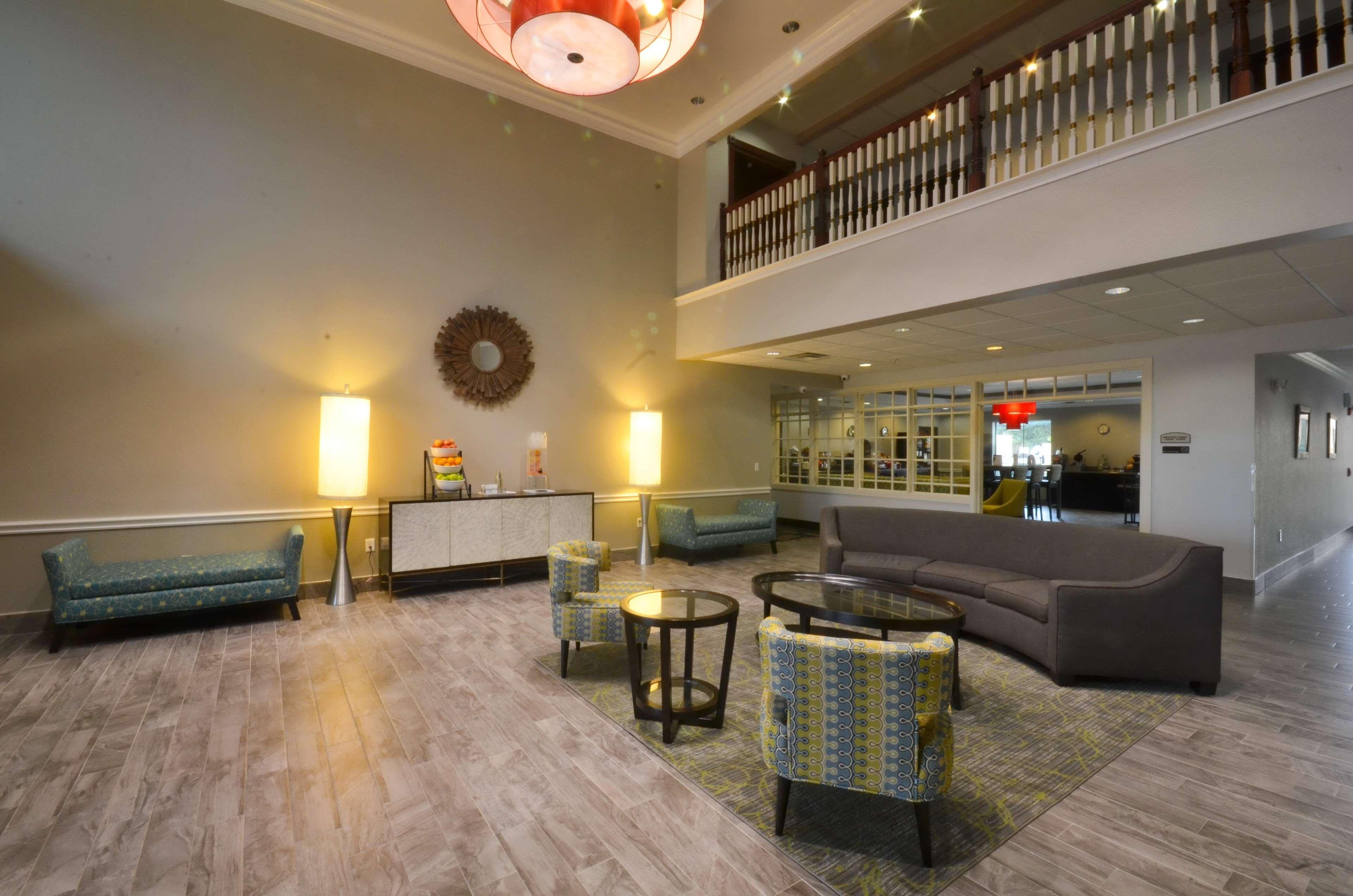 Western Galleria & Hotel