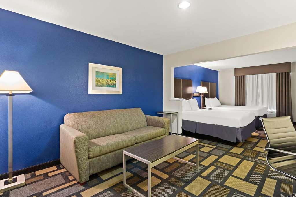 Western Galleria & 3*