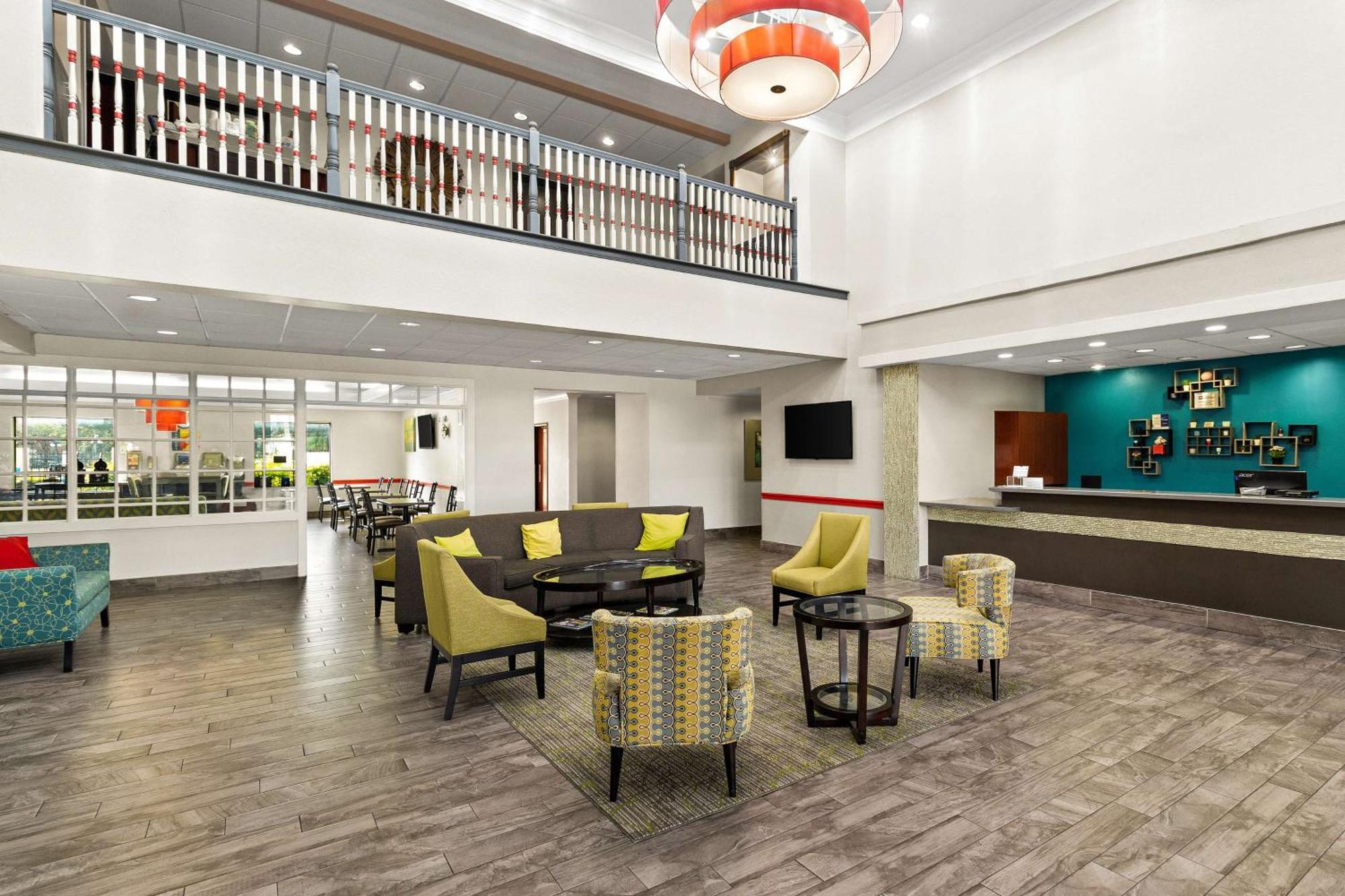 Hotel Western Galleria & 3*