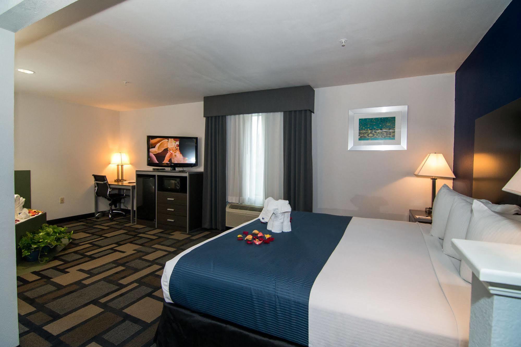 Hotel Western Galleria & 3*