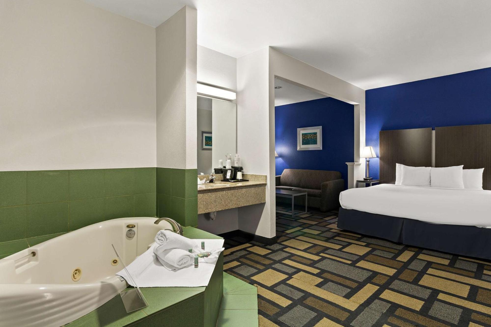 Hotel Western Galleria & 3*